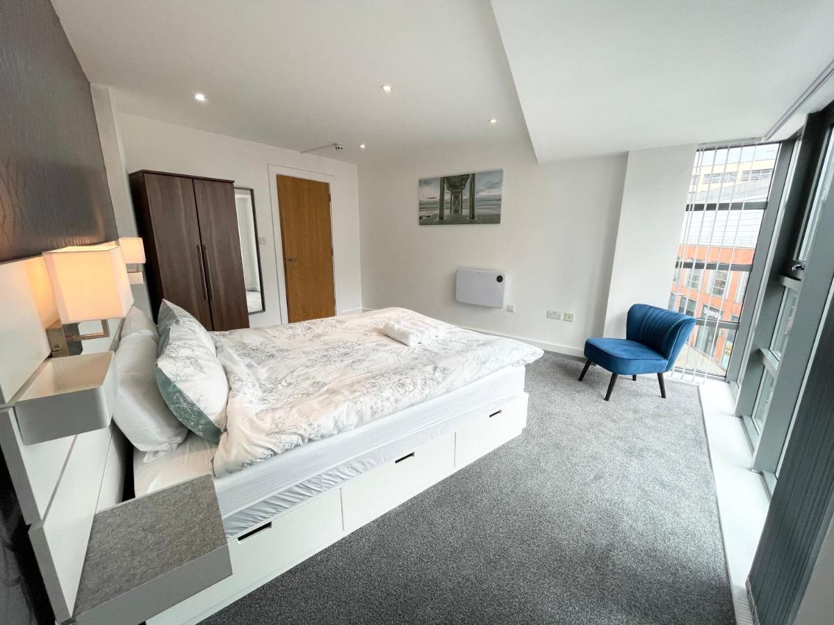The Works-Fresh 2Bed In Centre, Opposite Arndale. Apartment แมนเชสเตอร์ ภายนอก รูปภาพ